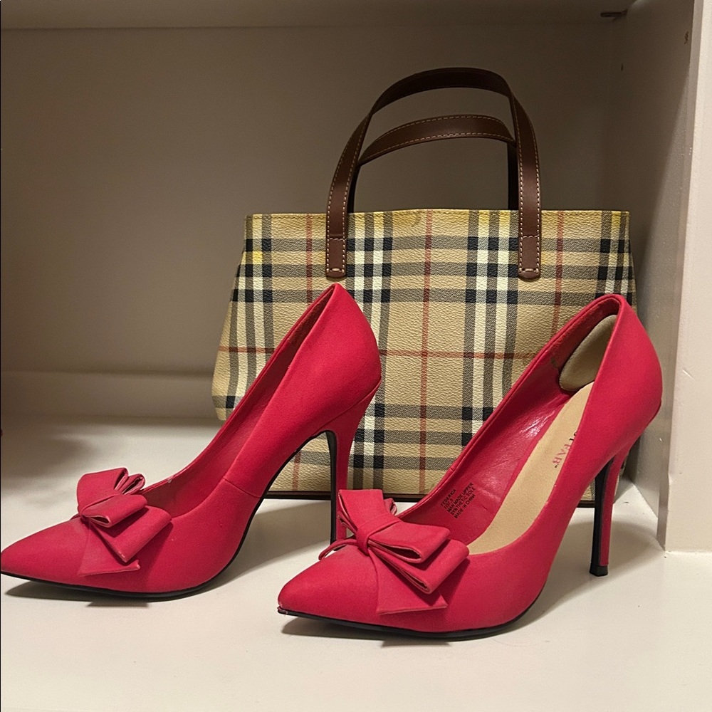 JustFab Vibrant Red Bow Heels - Picture 2 of 11